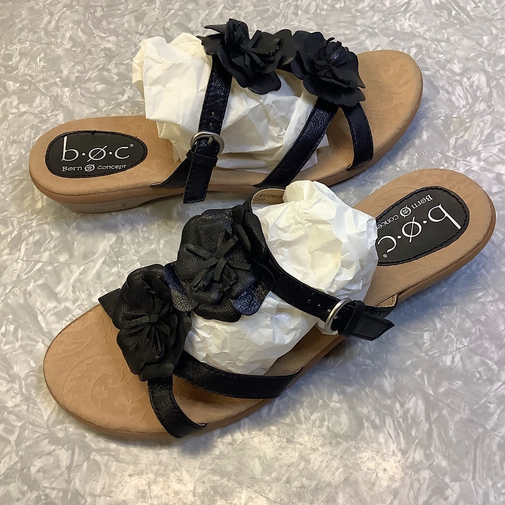B.O.C. by Born Women's Enchanter Strappy Sandals Flower Accent Black US Size 8